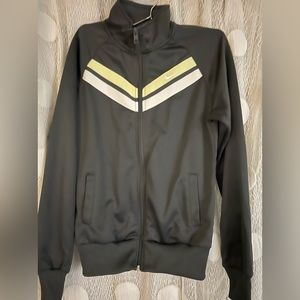 Unisex Nike the athletic Dept- small size. Good condition.